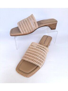 Donald Pliner Clodie Sandals Sand Light Tan Woven Women Slides Size 7